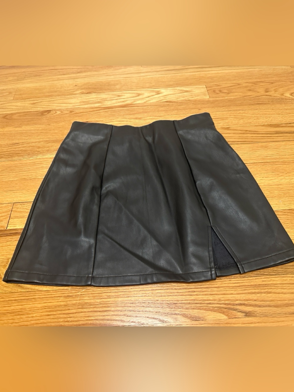 NWOT vegan leather skirt